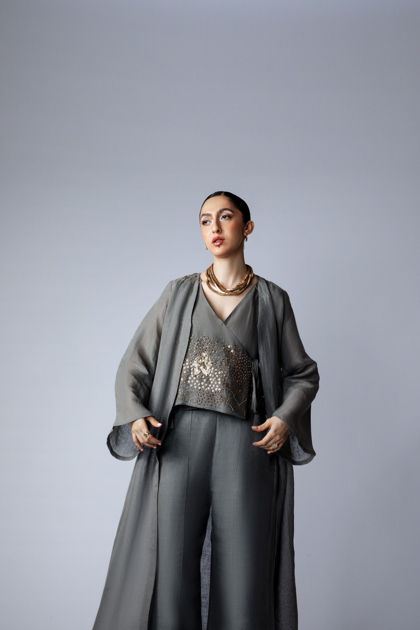 CHILLUMINATED W Shrug Set - Gray