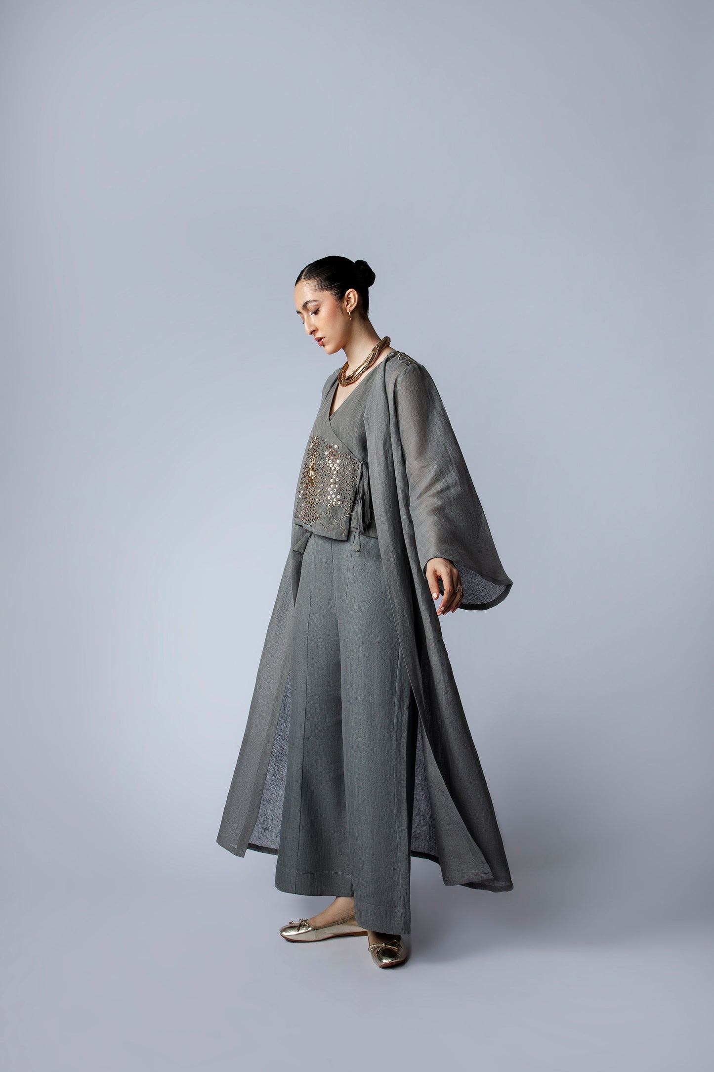 CHILLUMINATED W Shrug Set - Gray