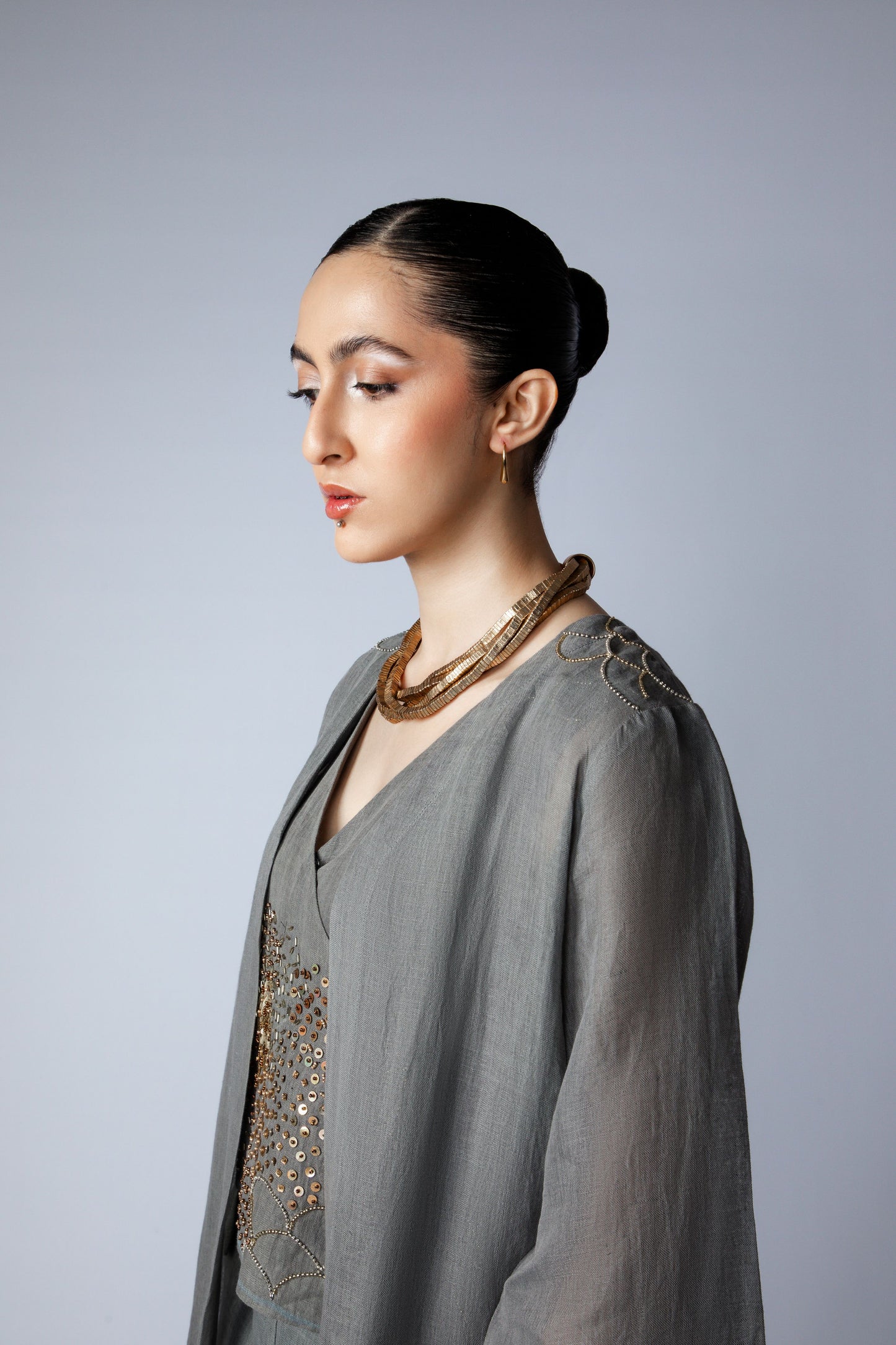 CHILLUMINATED W Shrug Set - Gray